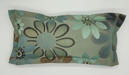 Blossoming Beauty: Flower Print Cushion - Image 4