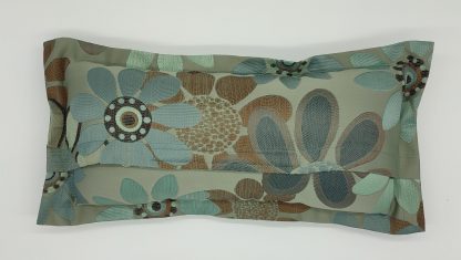 Blossoming Beauty: Flower Print Cushion - Image 3