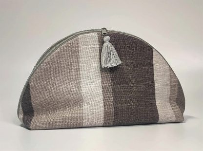 Stunning Handmade Makeup Bags: Enhance Your Beauty with Exquisite Craftsmanship - Image 5